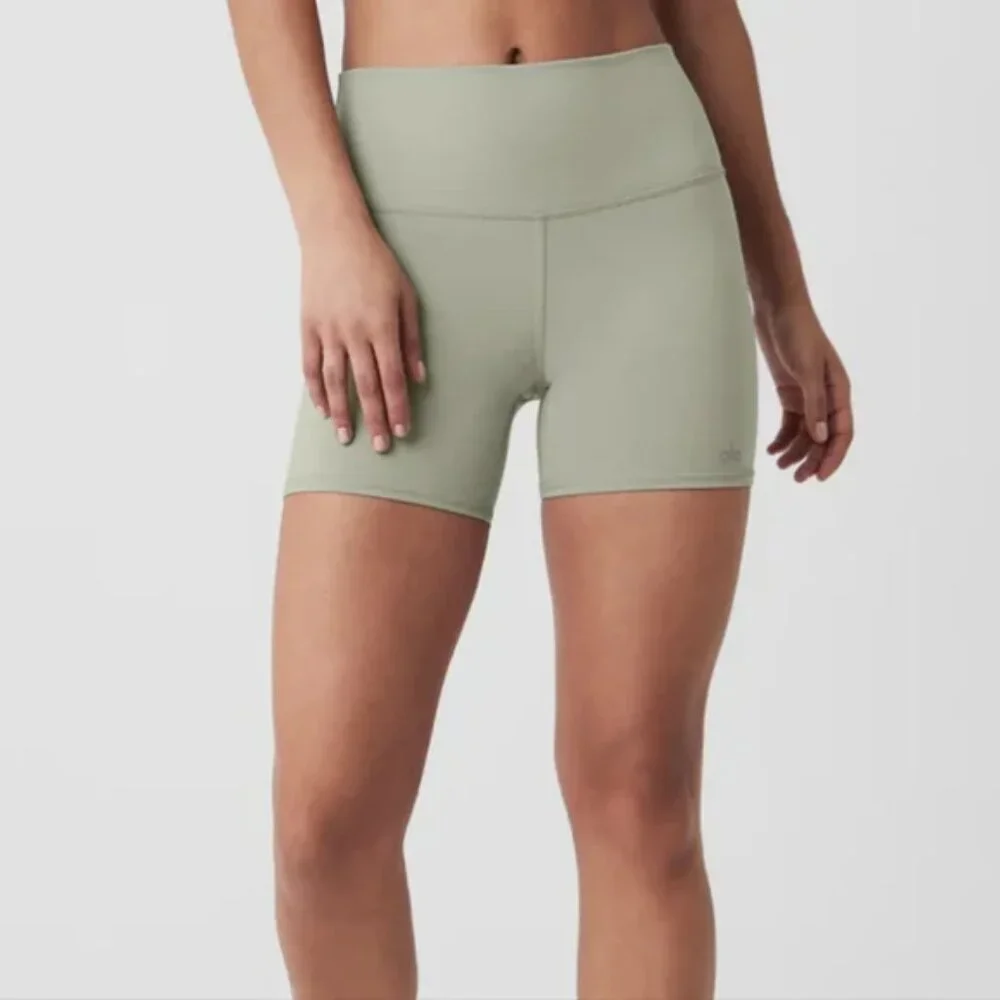 Alo Yoga 5